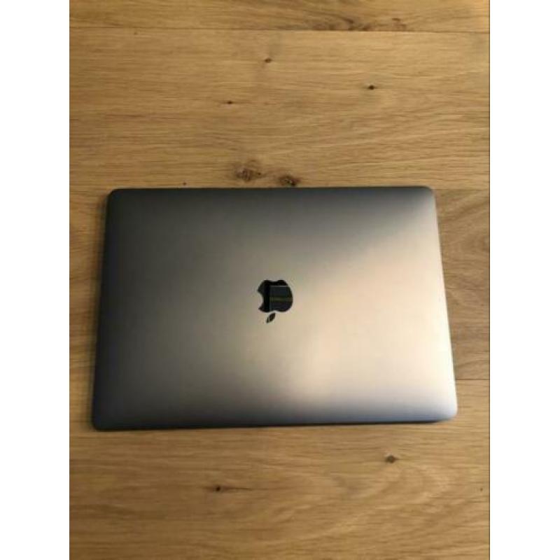 Macbook pro 2017 13’ 512SSD 8GB 3.1GHz Refurbished Applecare