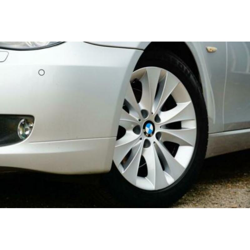 BMW 5-serie Touring 525d Executive Dealer ond. Zeer luxe! 6-