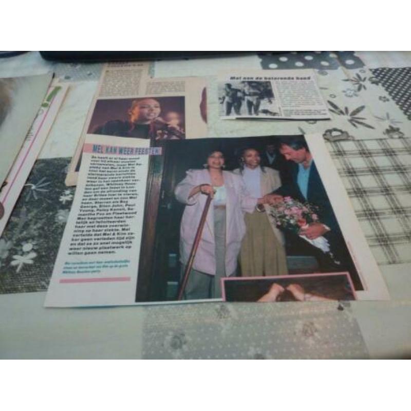 Knipsels en poster mel & kim