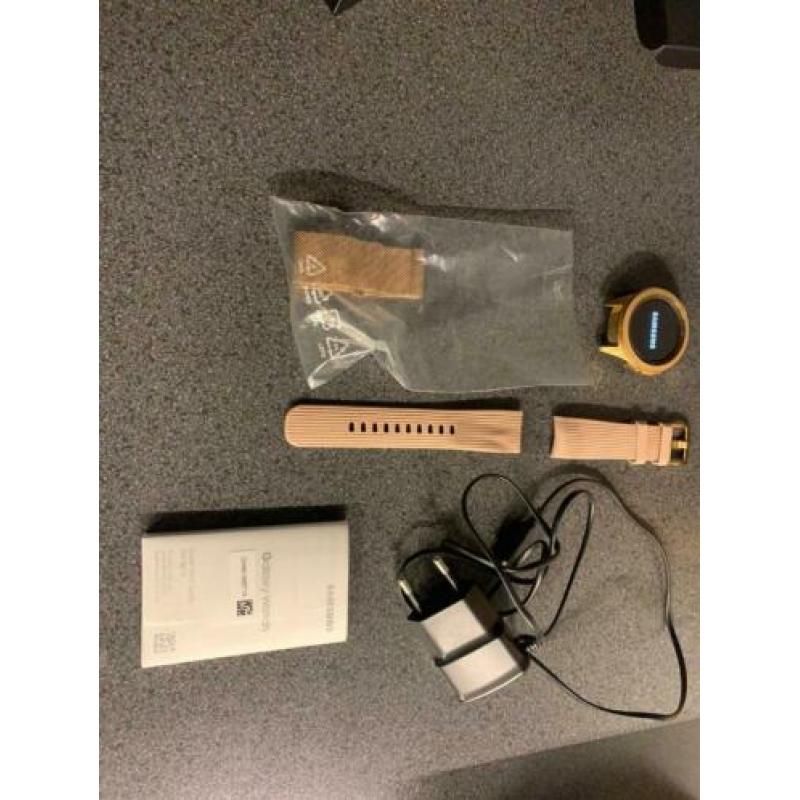 Samsung Galaxy Watch 42mm (rose) R810 [krasvrij]