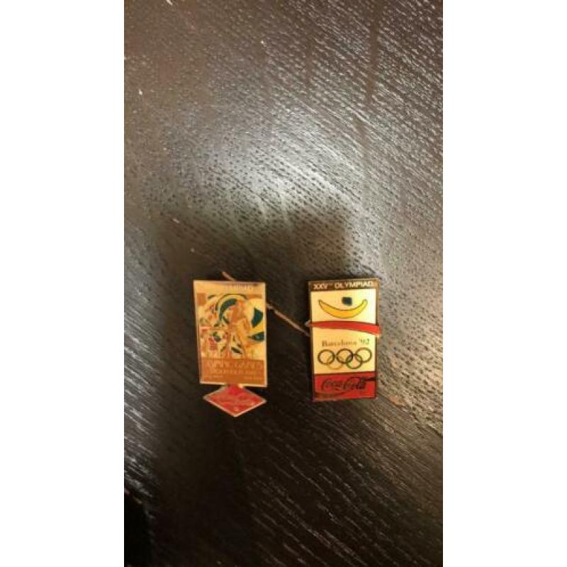 2 Coca cola Olympiade 1990 speldjes