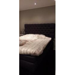 Boxspring gecapitonneerd
