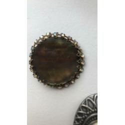3 oude broches