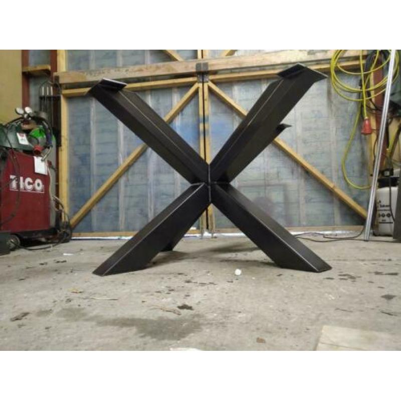Nieuwe matrix poot / dubbele kruispoot. Koker 100x100x3