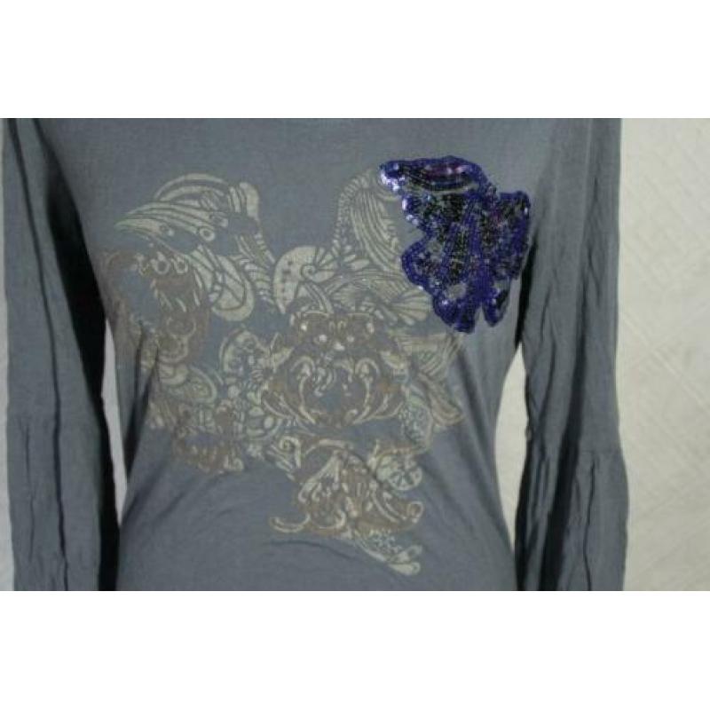 Stoer grijs damesshirt.Pailletjes.Mt M.Merk Forecast