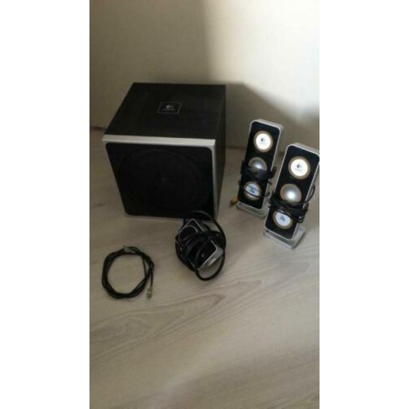 Speaker set