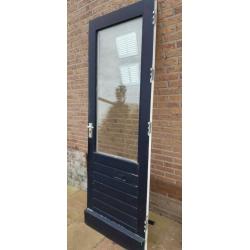 Gratis. Achterdeur. 225x82,5