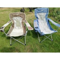 Nieuwe opvouwbare stoelen.Zeer comfortabel.