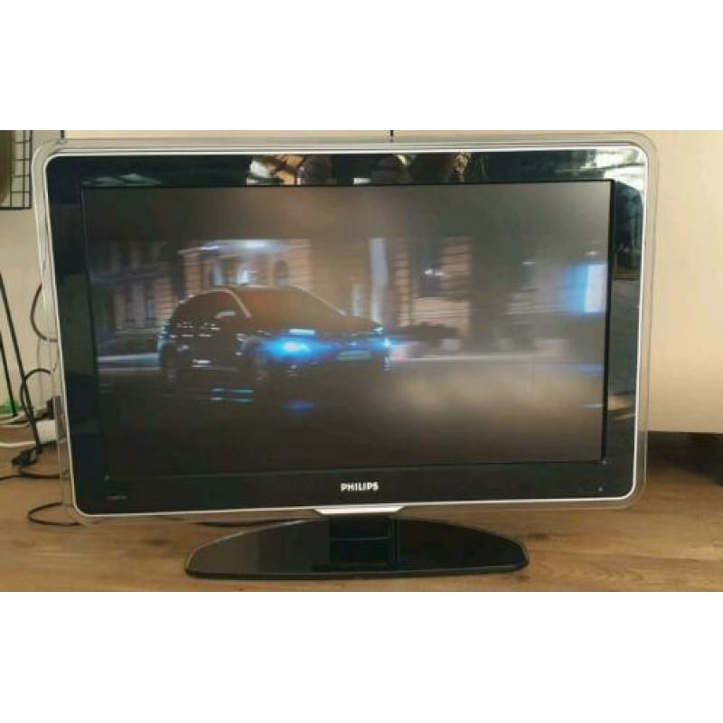 Philips 32 inch full HD LCD televisie met Ambilight
