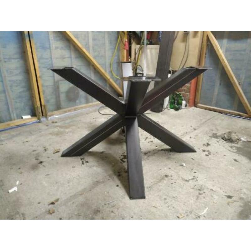 Nieuwe matrix poot / dubbele kruispoot. Koker 100x100x3