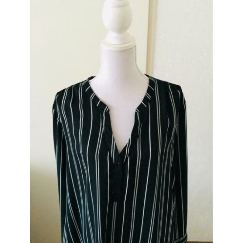 380. Miss Etam Tuniek Zwart ZGAN maat 50
