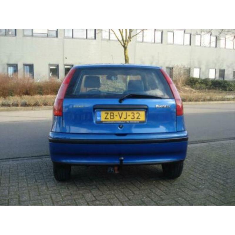 Fiat Punto 1.2 60 Bj1999 98433 km NAP APK 18-02-2021 St bekr