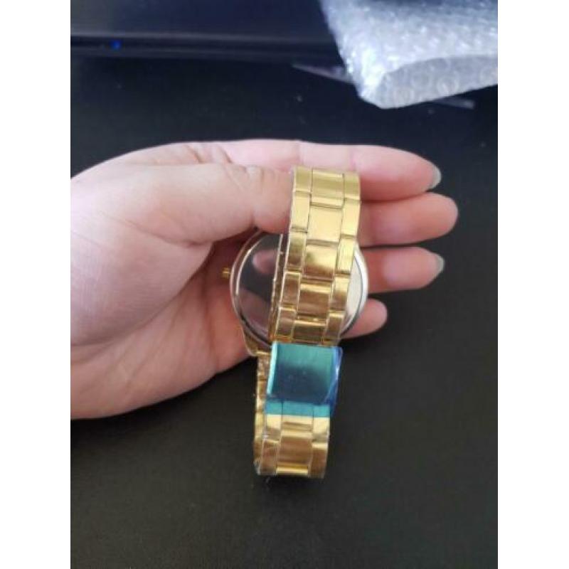 Verschillende dames horloge's partij