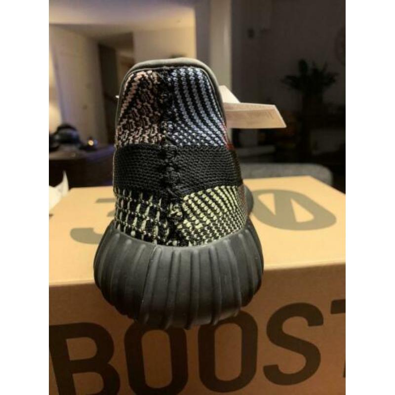 Yeezy boost 350 V2 yecheil, 44