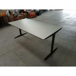 partij bureau's Ahrend Mehes HPL 80x190cm €150,- p.stuk