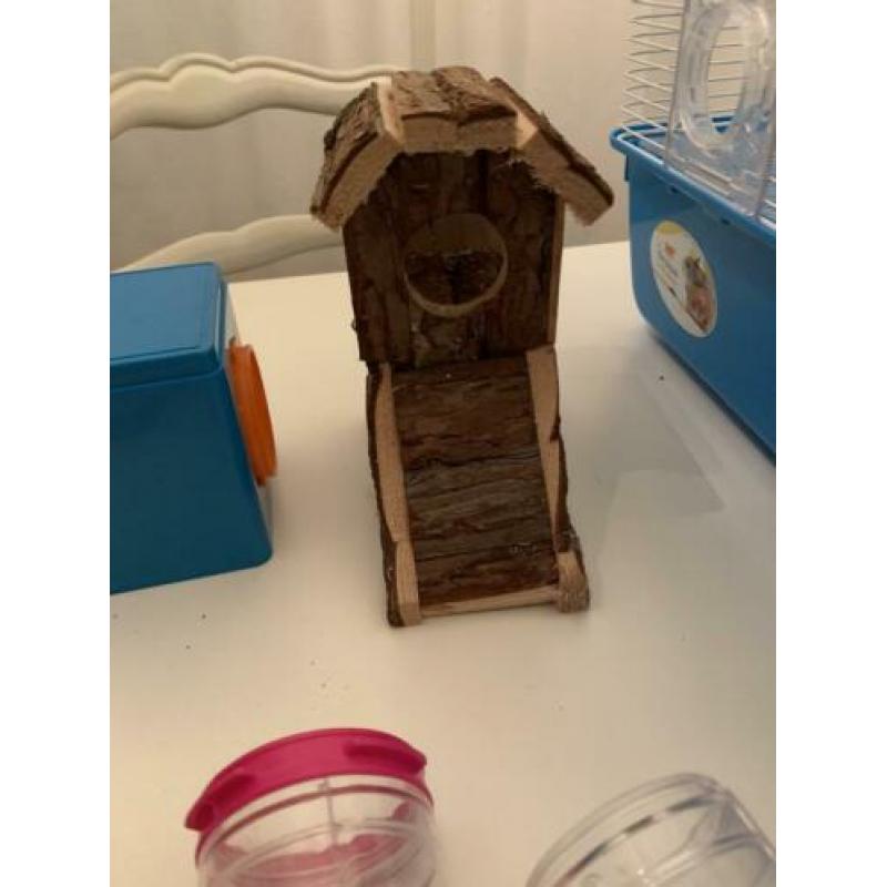 Hamsterkooi met accessoires