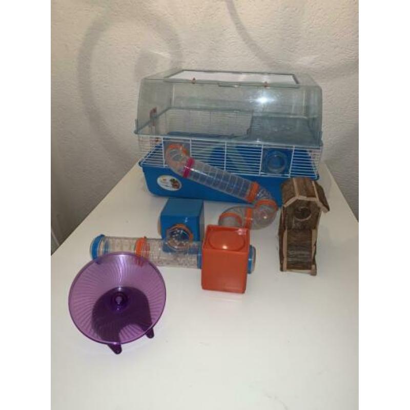 Hamsterkooi met accessoires