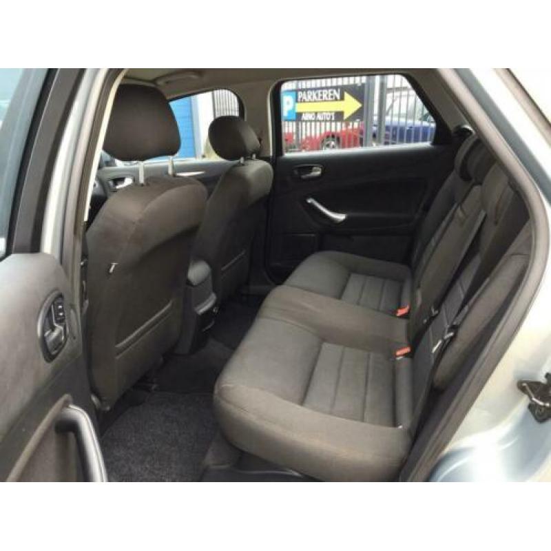 Ford Mondeo Wagon 1.8 TDCi Titanium, 6-BAK, AIRCO(CLIMA), GR