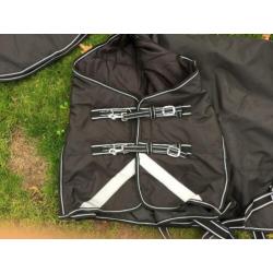 Winterdeken regendeken met hals 300 gram maat 195