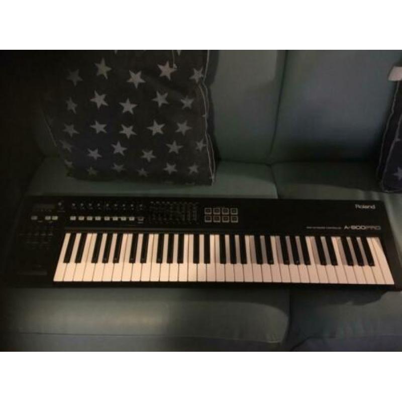Roland A800 Pro