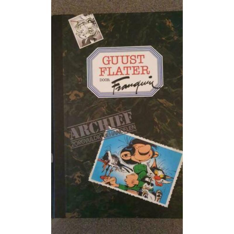 Guust Flater collectie in mooie box met 6 ingebonden boeken