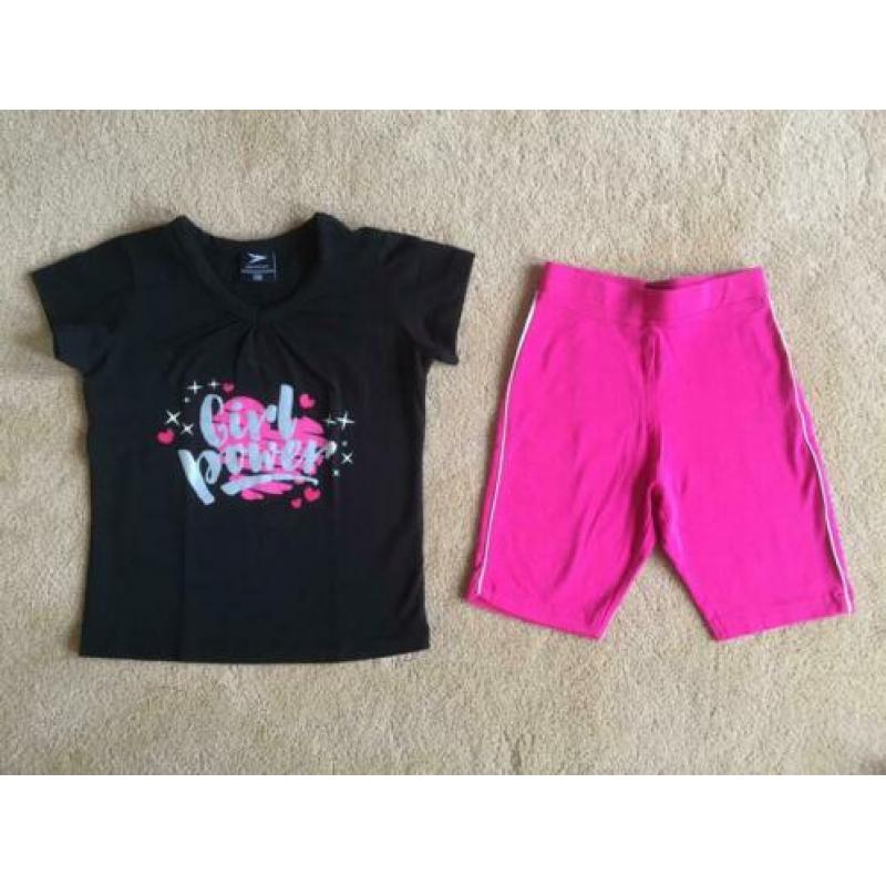 Gymkleding turnkleding gymschoenen maat 116/122 als nieuw!