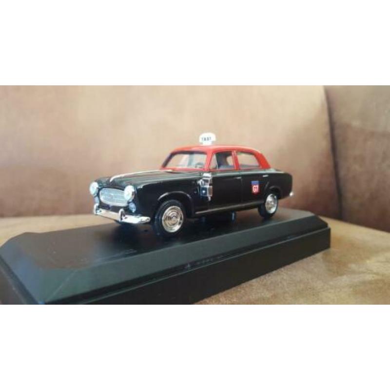 Peugeot 403 Berline Taxi - Solido