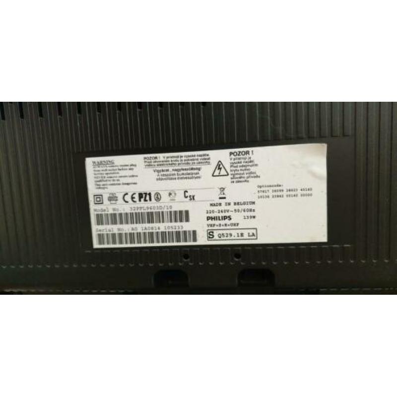 Philips 32 inch full HD LCD televisie met Ambilight