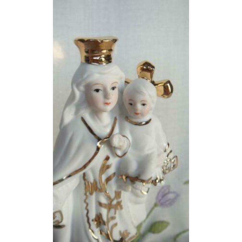 Wit met goud porseleinen beeldje O.L.Vrouw van de Carmel