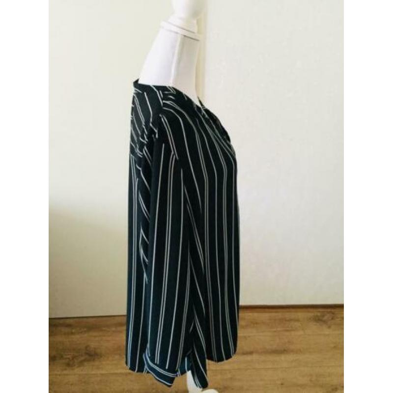 380. Miss Etam Tuniek Zwart ZGAN maat 50