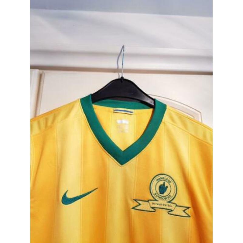 Nieuw shirt van Mamelodi Sundowns, Nike maat L