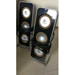 Speaker set