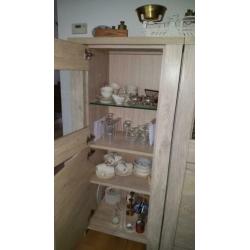 Vitrinekasten + tv kast