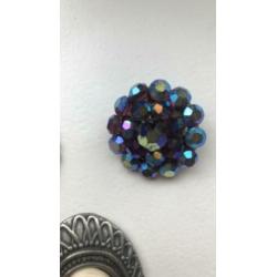 3 oude broches