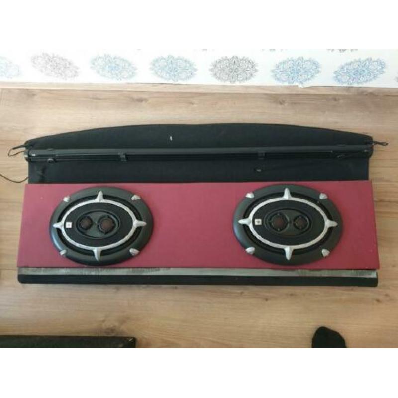 Mooie JBL set. Subwoofer,versterker,condensator,speakers