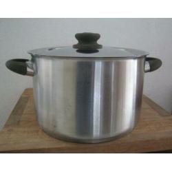 Pannnen o.a. soeppan 7,5 liter BK karaat