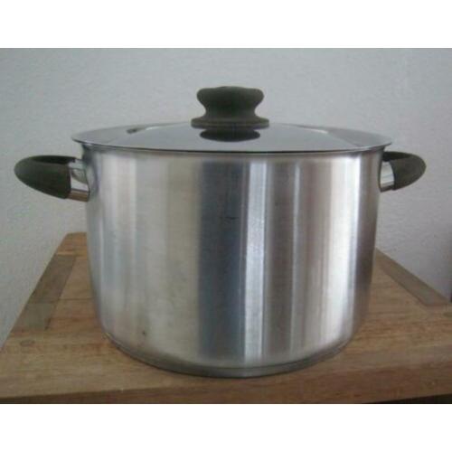 Pannnen o.a. soeppan 7,5 liter BK karaat