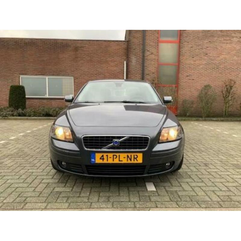 Volvo S40 1.8 Momentum youngtimer met nieuwe koppeling