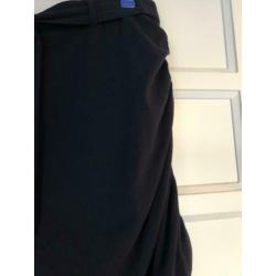 Prachtige 1 x gedragen donkerblauw marine rok bloomings 44