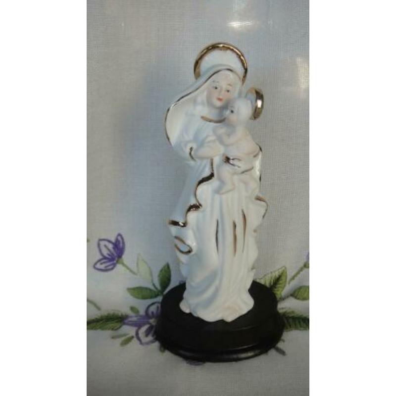 Wit met goud porseleinen beeldje O.L.Vrouw van de Carmel