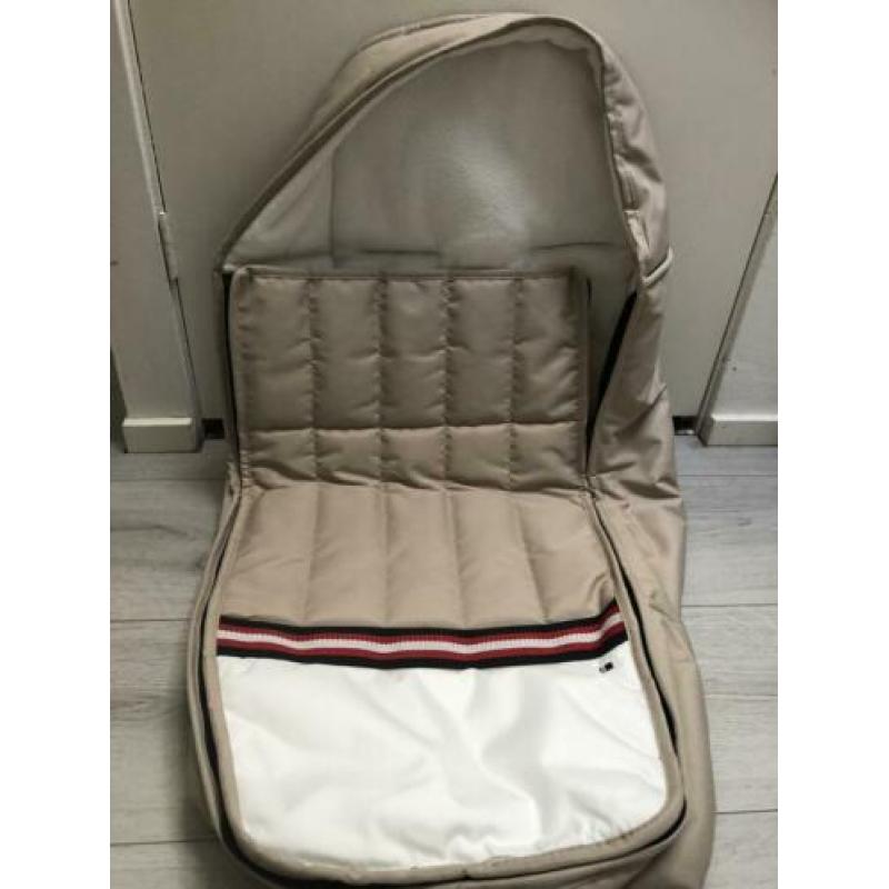 Dubatti Voetenzak limited edition 2016