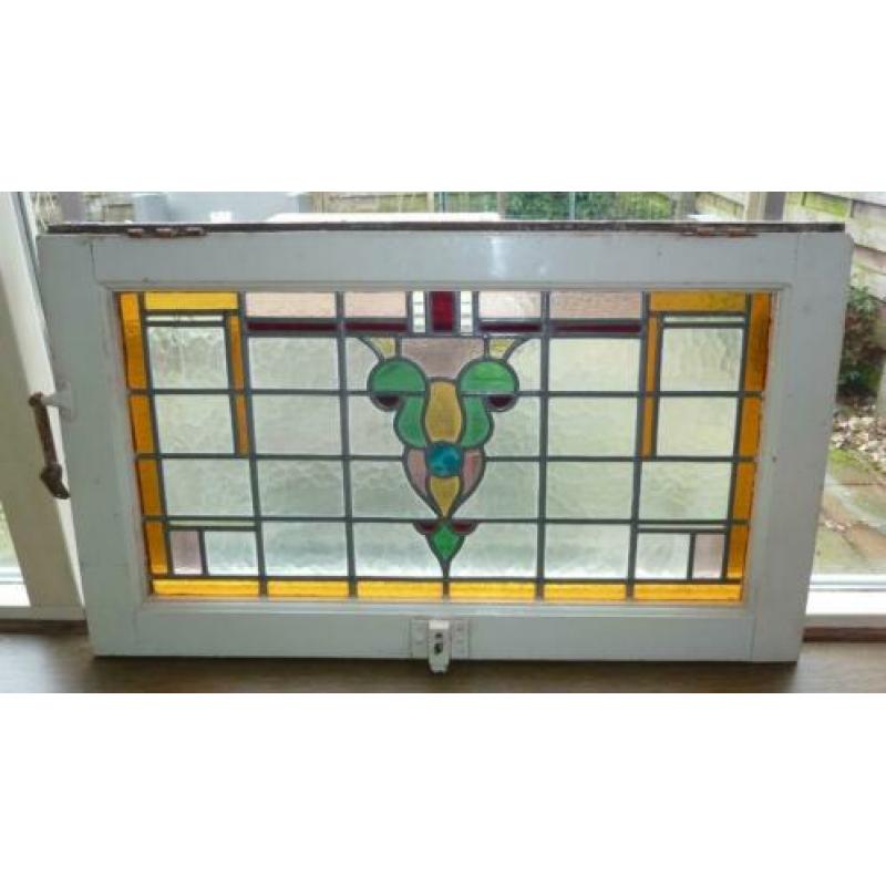 Glas in lood raam, 83 cm 48 cm.