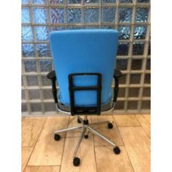 Vitra , bureaustoel , blauw (nieuwe stoffering)
