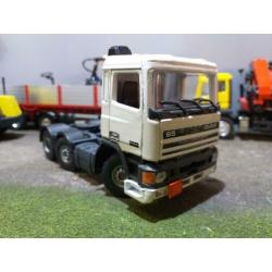 Daf 95 twinsteer dagcabine 1:50 tekno