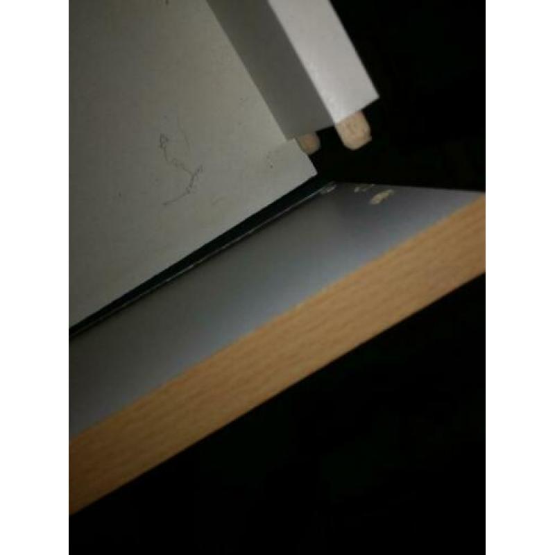 Kast.