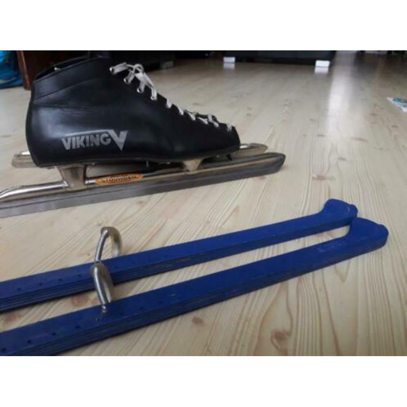 Partij Schaatsen. Opkoper gezocht.