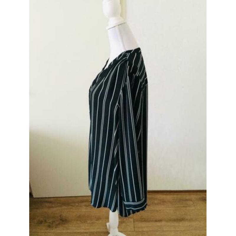 380. Miss Etam Tuniek Zwart ZGAN maat 50