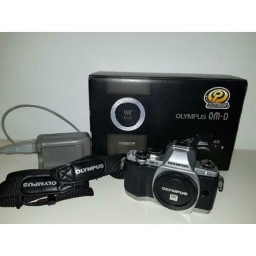 Olympus omd em10 camera body met doos
