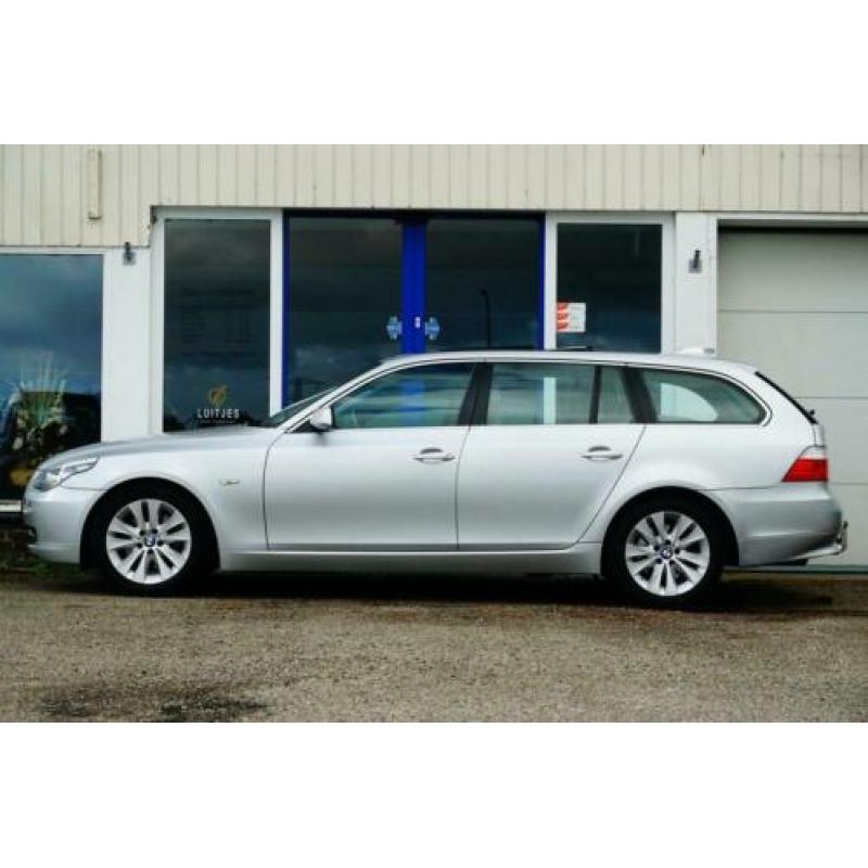 BMW 5-serie Touring 525d Executive Dealer ond. Zeer luxe! 6-