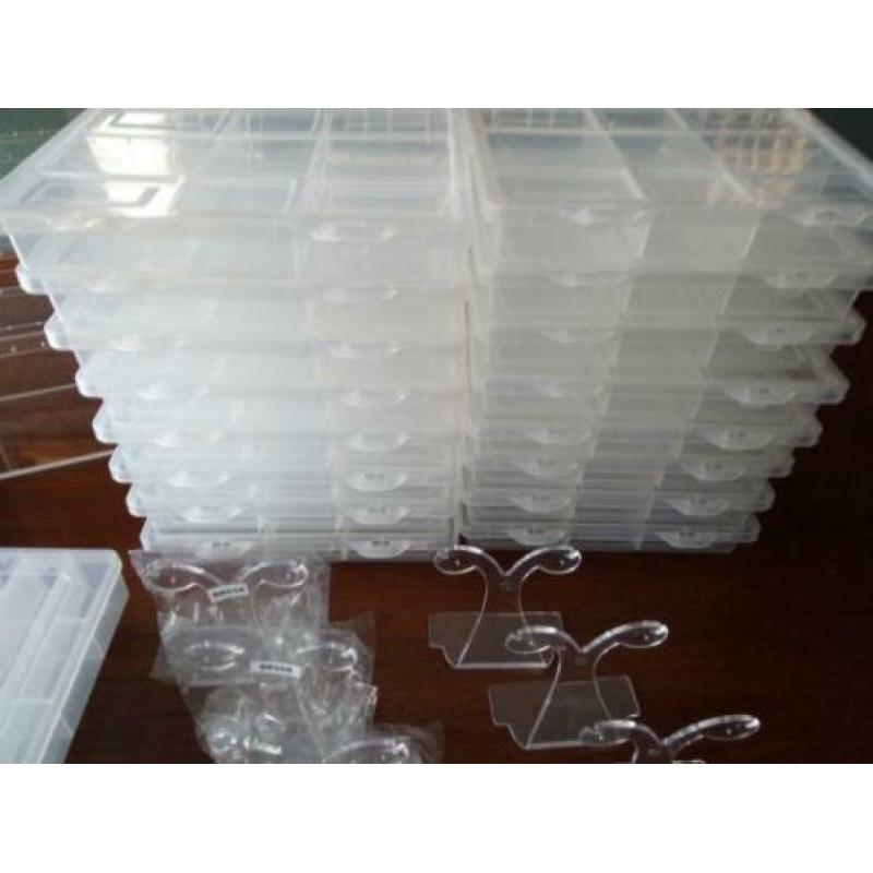 20x opbergdoosje 20 x15 cm + 6x oorbelstandaard